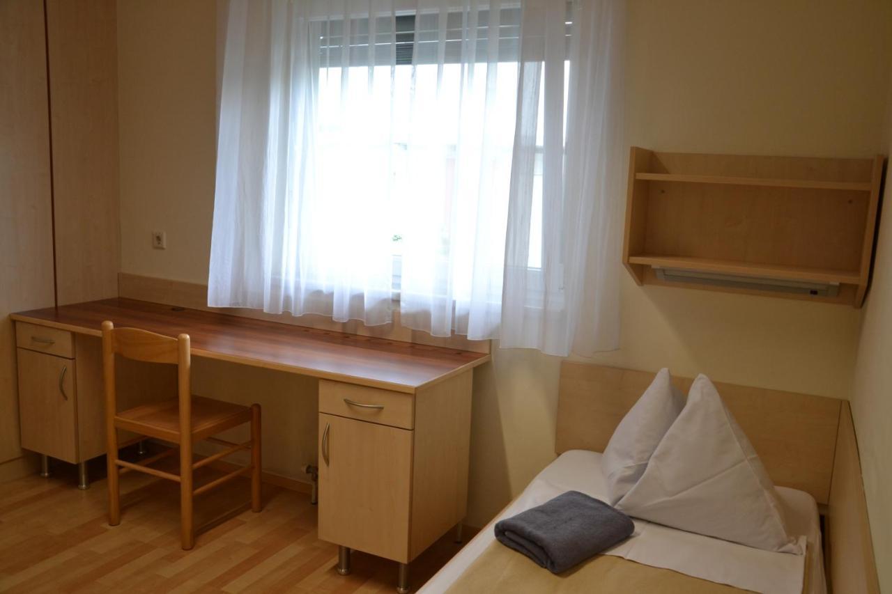 Mladinski Dom - Hostel Klagenfurt am Woerthersee Dış mekan fotoğraf